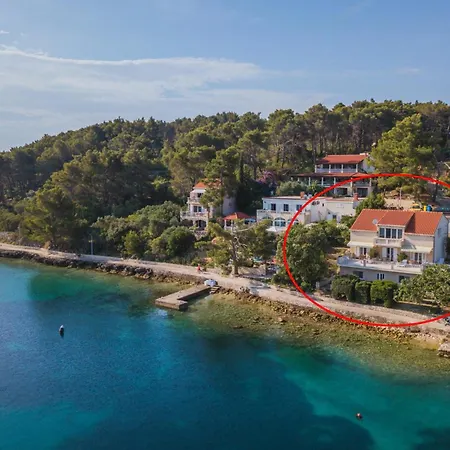 4446b Apartment Lumbarda